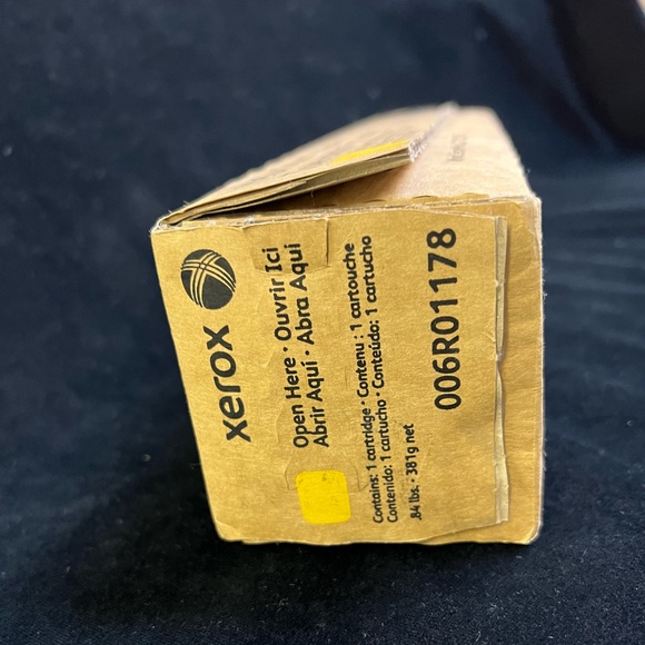 Xerox yellow toner #006R01178 - Picture 4 of 4